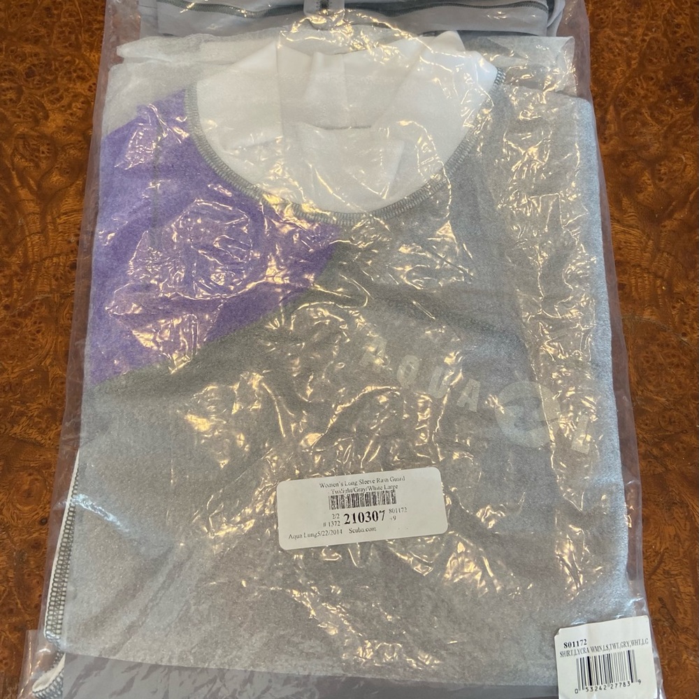 Aqua Lung Women’s Long Sleeve Rash Guard